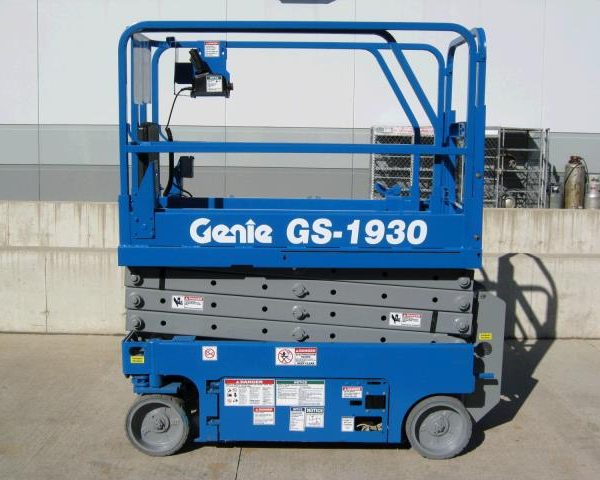 19′ Scissor Lift electric Genie 1930 19' Scissor Lift electric Genie 1930